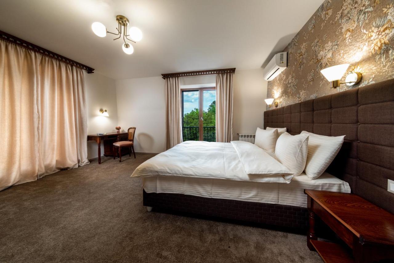 Park Hotel Kaylaka Pleven Extérieur photo
