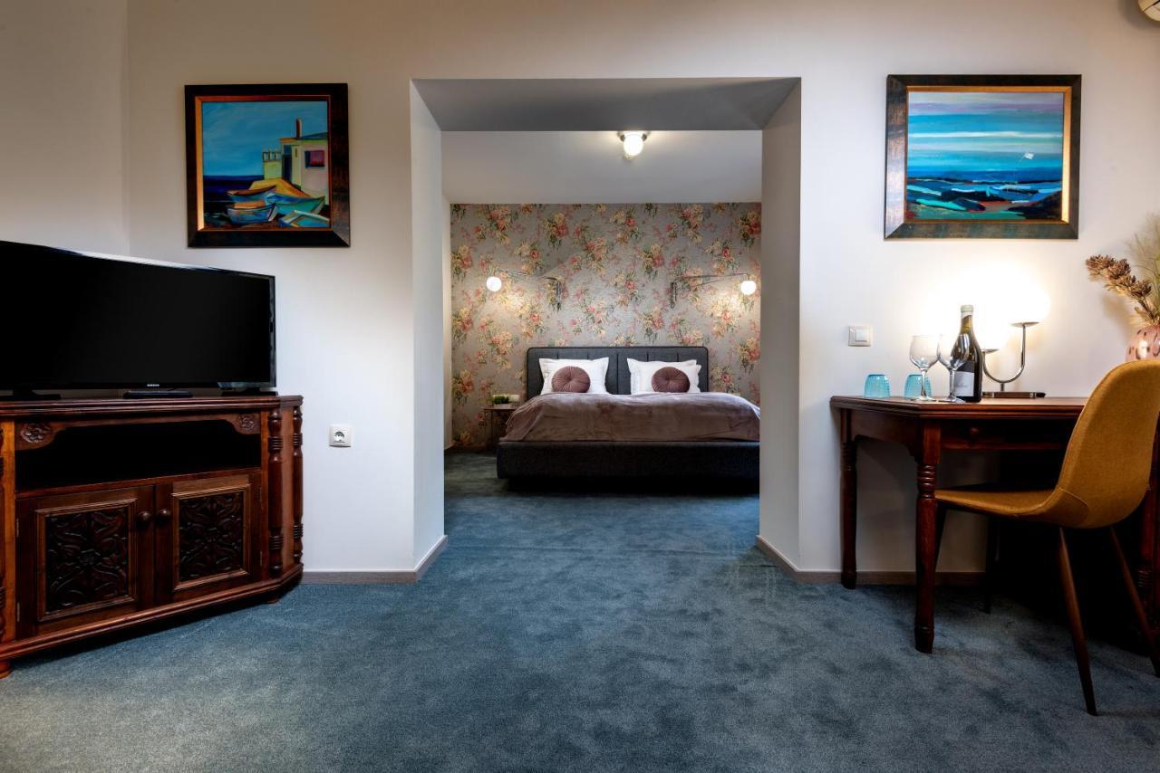 Park Hotel Kaylaka Pleven Extérieur photo