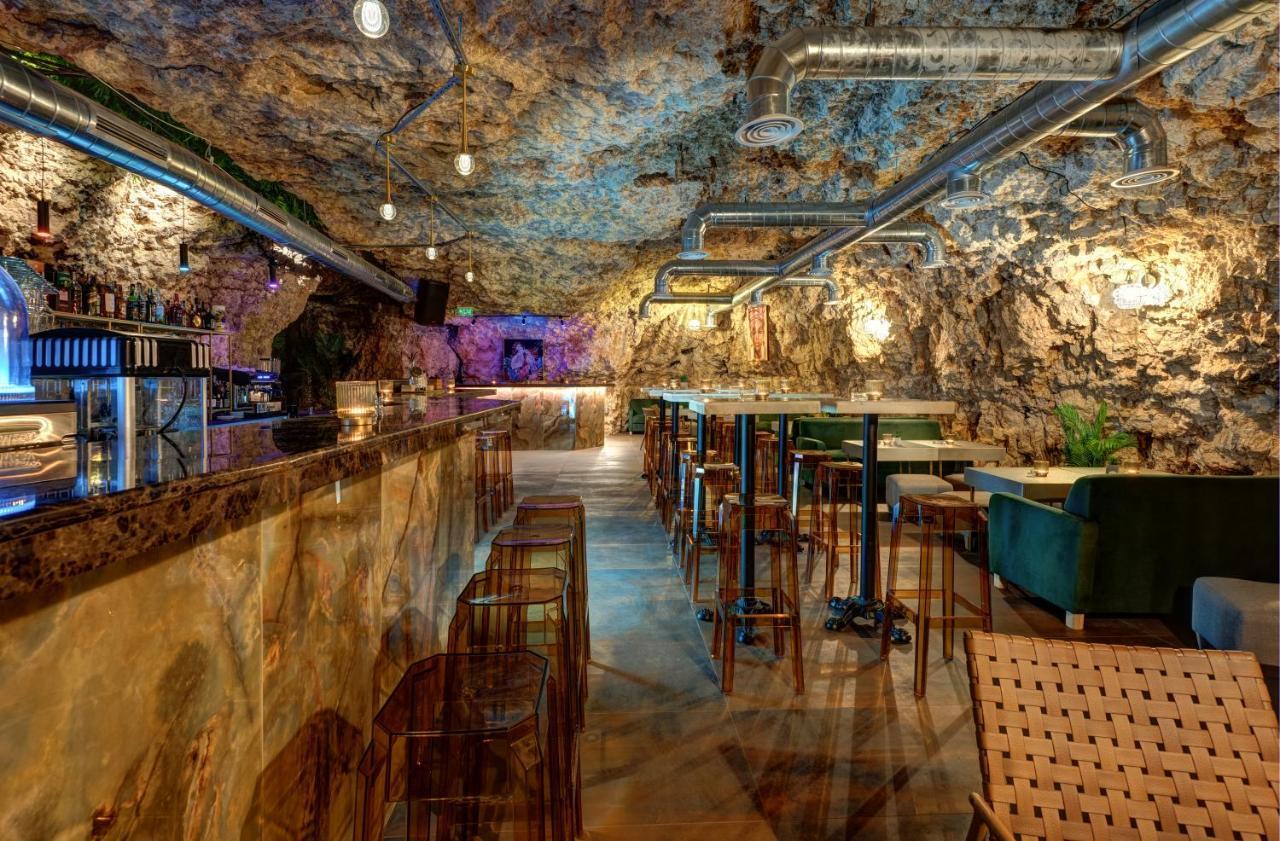 Park Hotel Kaylaka Pleven Extérieur photo
